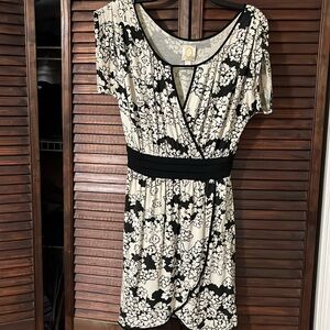 Black & white dress with BoHo floral motif